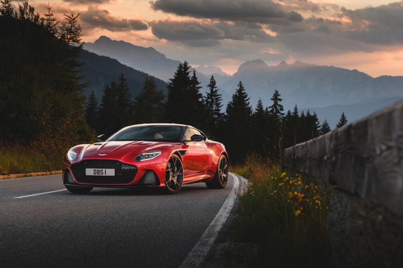 Aston Martin DBS Superleggera | les photos de la version Hyper Red